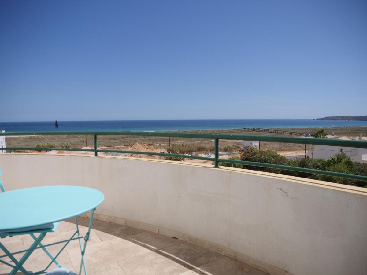 Cozy Apartment With Sea View Over Meia Praia Lagos Bagian luar foto