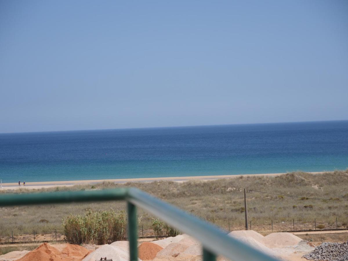 Cozy Apartment With Sea View Over Meia Praia Lagos Bagian luar foto
